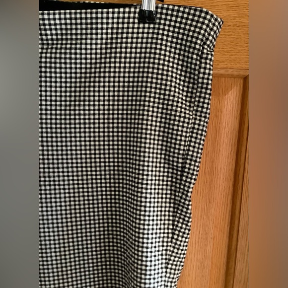 Chico’s Black and White Check Cropped Flat Front Pants With Stretch Size 3 (16) - Picture 5 of 9